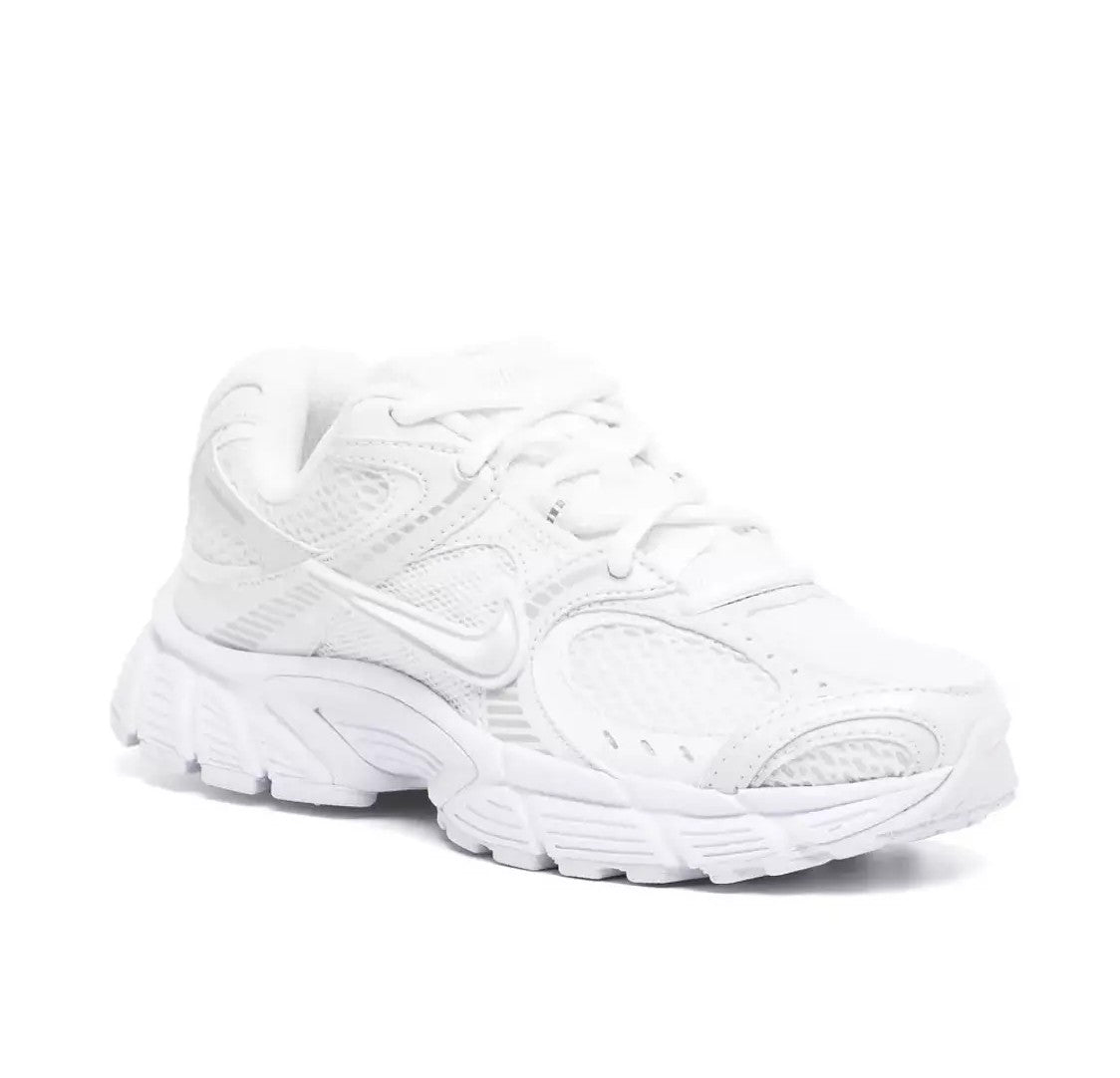 Nike V5 RNR triple White