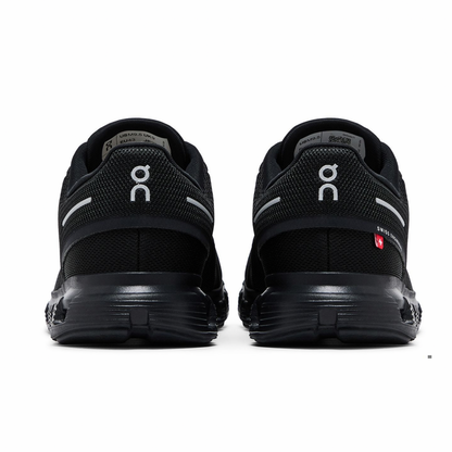 On Running Cloud 6 'Triple Black'