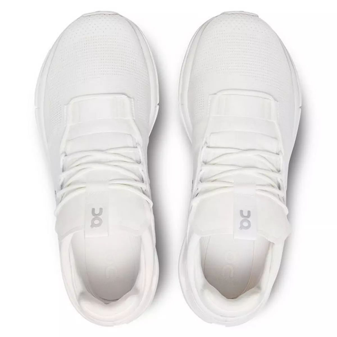 On Running Cloudnova Undyed/White