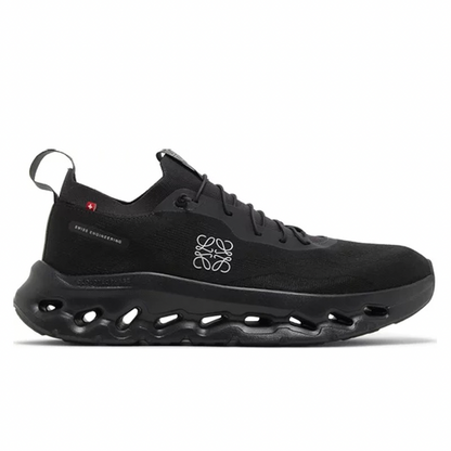 LOEWE x OnCloudtilt All
black