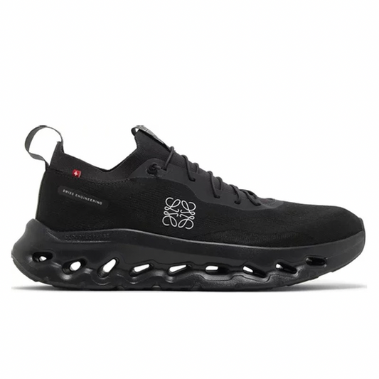 LOEWE x OnCloudtilt All
black